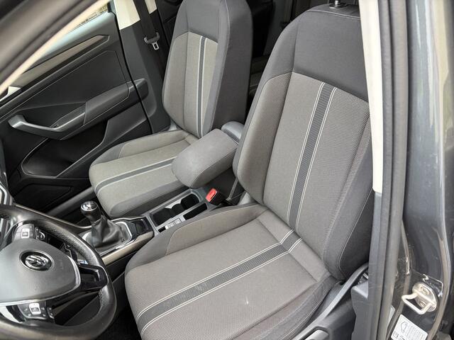 Volkswagen T-Roc 1.0 TSI Style / PANORAMADAK / CARPLAY / NAVI / CRUISE / STOELVERWARMING