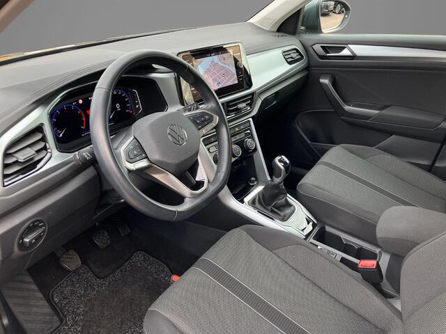 Volkswagen T-Roc 1.0 TSI 81KW/110PK Life Navigatie · Apple/Android Car Play · Camera + Parkeersensoren ·