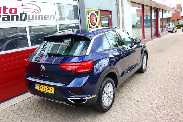 Volkswagen T-Roc 1.0 TSI Style O.a: Adaptive cruise, Navi, Clima, PDC, Carplay, Dab, Etc... Rijklaar! All-in prijs!