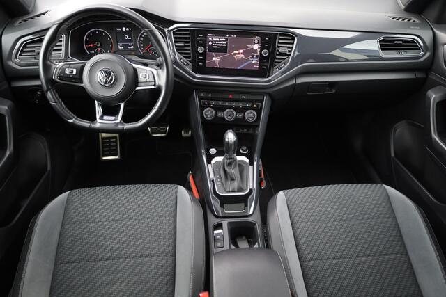 Volkswagen T-Roc 1.5 TSI Sport Business R 150PK / 110kW DSG, Panoramadak, R-Line in- en exterieur, achteruitrijcamera (rear view), parkeersensoren voor en achter (pdc), 18" 'Sebring' LMV, elektrisch verstel-, verwarm- en inklapbare buitenspiegels (spiegelpakket), lendesteun, LED verlichting, navigatie, verwarmbare voorstoelen, DAB+, elektrische achterklep, adaptieve cruise control (acc), Apple Carplay & Android Auto, keyless start & entry etc.