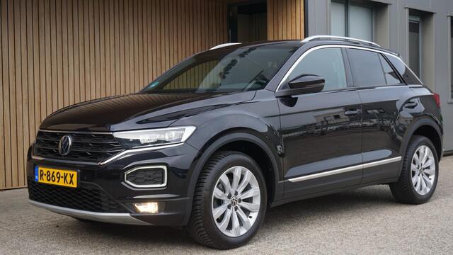 Volkswagen T-Roc 1.5 150pk TSI Sport Clima Keyless Dab Stoelverw *93244km* Virtual Adap cruise 17 inch LM * Nette T-roc*
