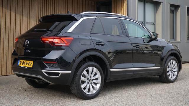 Volkswagen T-Roc 1.5 150pk TSI Sport Clima Keyless Dab Stoelverw *93244km* Virtual Adap cruise 17 inch LM * Nette T-roc*