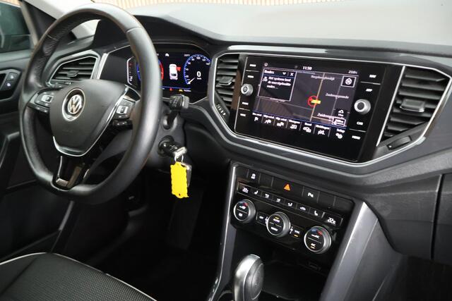 Volkswagen T-Roc 1.5 TSI 150pk DSG Style Trekhaak Virtual cockpit Adaptive cruise Stoelverwaming PDC