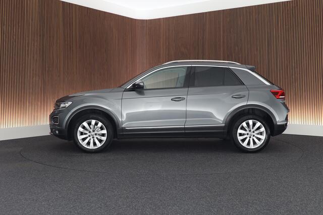 Volkswagen T-Roc 1.5 TSI 150pk DSG Style Trekhaak Virtual cockpit Adaptive cruise Stoelverwaming PDC