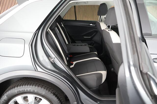 Volkswagen T-Roc 1.5 TSI 150pk DSG Style Trekhaak Virtual cockpit Adaptive cruise Stoelverwaming PDC
