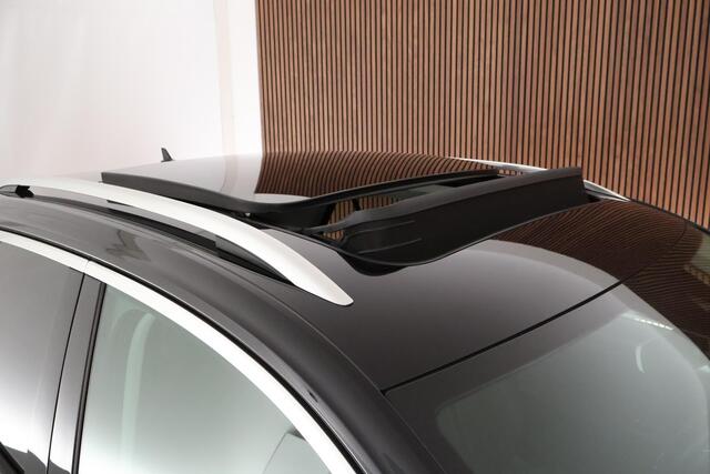 Volkswagen T-Roc 1.5 TSI 150pk DSG Style Trekhaak Camera Stoelverwarming Panoramadak LED