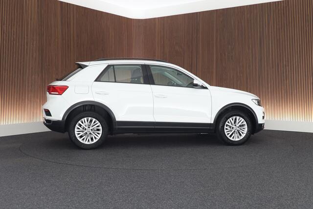 Volkswagen T-Roc 1.5 TSI 150pk DSG Style Camera Stuur+Stoelverw. Carplay Adaptive cruise