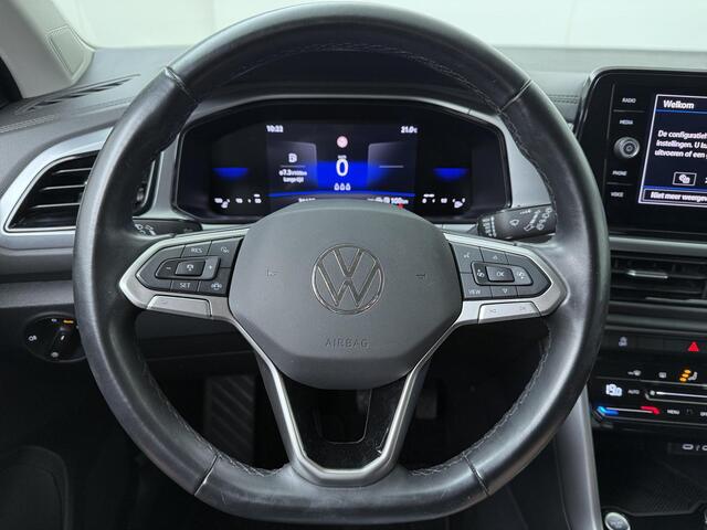 Volkswagen T-Roc 1.0 TSI Life Edition | 116 PK | Adaptive Cruise Control | Achteruitrijcamera | Climate control | Keyless Entry | LED verlichting | Apple Carplay / Android Auto |