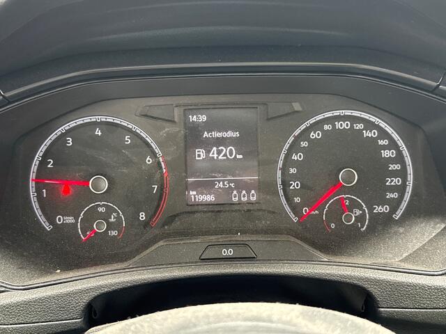 Volkswagen T-Roc 1.0 TSI | Stoelverwarming | Apple Carplay | Parkeersensoren | Trekhaak | Climate Control | Navigatie |