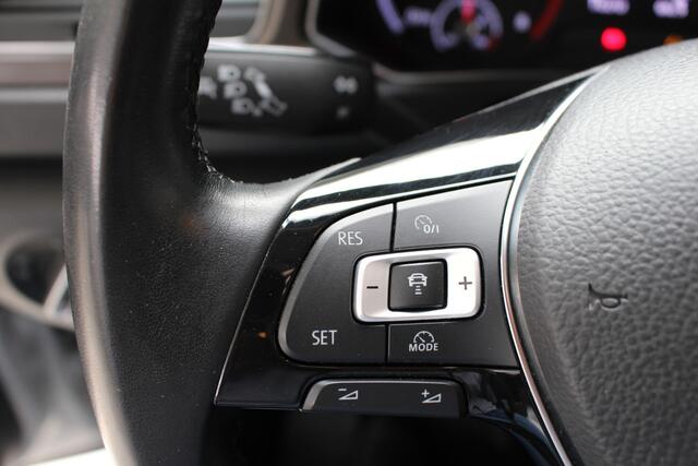 Volkswagen T-Roc 1.0 TSI Style | Airco | Navigatie | Trekhaak | PDC