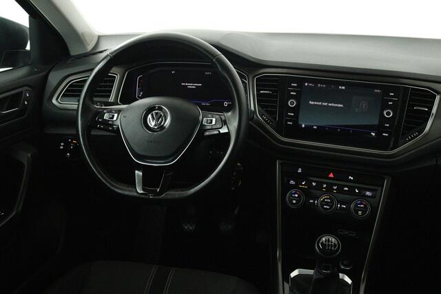 Volkswagen T-Roc 1.0 TSI Style (PANORAMADAK, DIGATALE COCKPIT, PDC, LED, CLIMA, STOELVERWARMING)