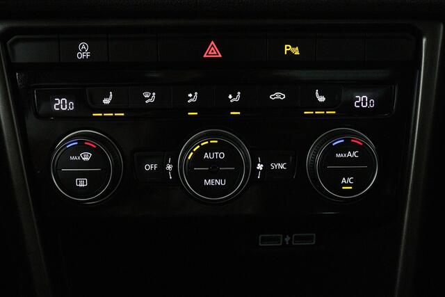 Volkswagen T-Roc 1.0 TSI Style (PANORAMADAK, DIGATALE COCKPIT, PDC, LED, CLIMA, STOELVERWARMING)