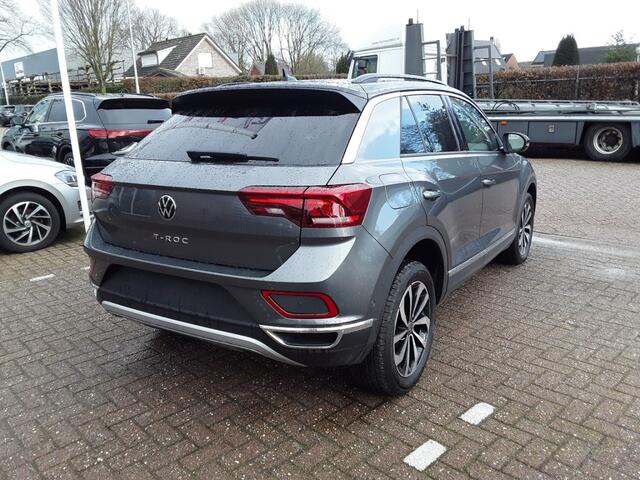 Volkswagen T-Roc 1.5 TSI STYLE DSG / C.C. / DAB