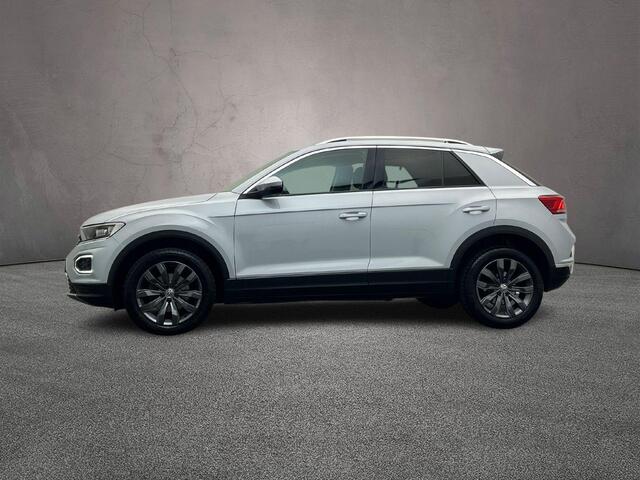 Volkswagen T-Roc Style 1.5 TSI 150pk Adaptive cruise control, Navigatie, Parkeersensoren, LED koplampen, Stoelverwarming, Airco, DAB, Radio, App connect, Bluetooth