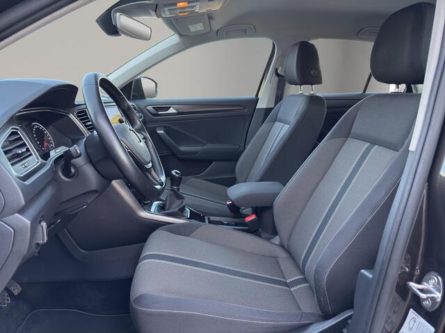 Volkswagen T-Roc 1.0 TSI Style | Clima | Stoelverw | Parksensors V+A | Navi | 16"Velg | Apple / Android