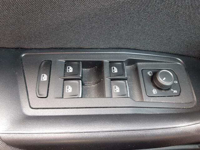 Volkswagen T-Roc 1.5 TSi 150pk R-Line Digitaal-Dashboard Airco Adap. Cruise-Control Panorama