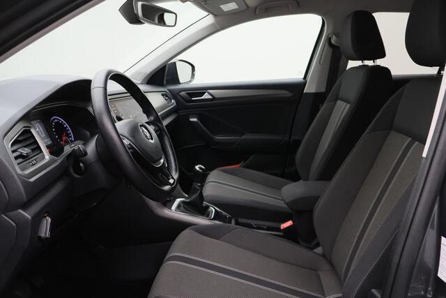 Volkswagen T-Roc 1.0 TSI Style Eerste Eigenaar, ACC, Apple Carplay, Climate, PDC, LED, Trekhaak, 16''