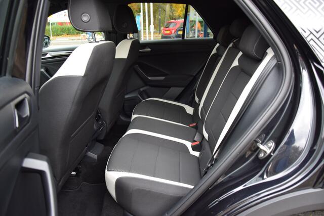 Volkswagen T-Roc 1.5 TSI 150PK Sport DSG Automaat | BOVAG Garantie | Org. NL | Virtual Cockpit | Adaptive Cruise | Full LED | 19'' Velgen | Camera | Navigatie | Apple Carplay & Android auto |