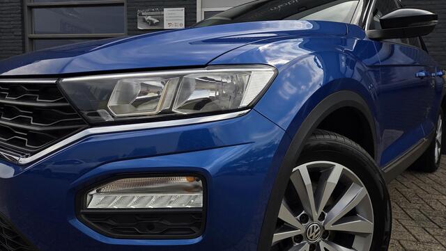 Volkswagen T-Roc 1.0 TSI Style | WINTERPAKKET | TREKHAAK | DEALER ONDERHOUDEN