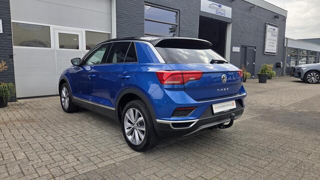Volkswagen T-Roc 1.0 TSI Style | WINTERPAKKET | TREKHAAK | DEALER ONDERHOUDEN