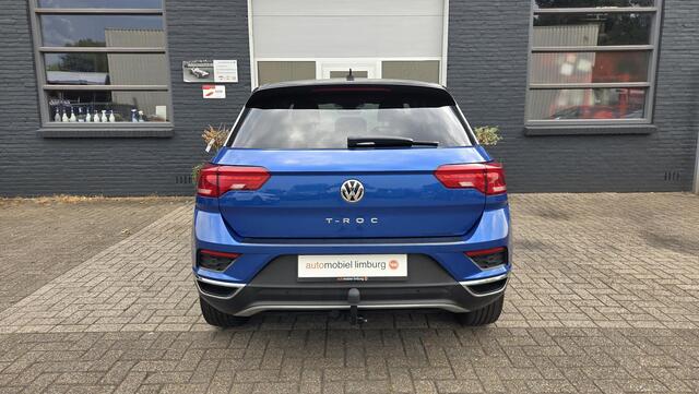 Volkswagen T-Roc 1.0 TSI Style | WINTERPAKKET | TREKHAAK | DEALER ONDERHOUDEN