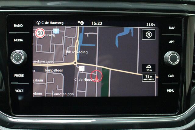 Volkswagen T-Roc 1.5 TSI DSG Sport | Navigatie | Airco | PDC + Camera | Stoelverw.