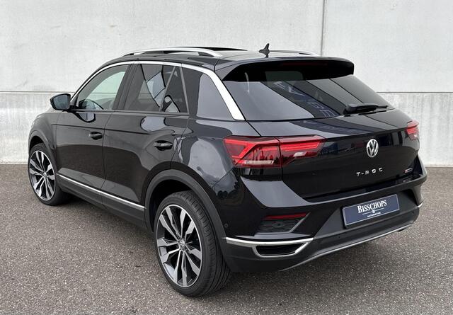 Volkswagen T-Roc 2.0 TSI 4Motion Sport Panorama | Beats | Carplay | Trekhaak | Adaptive cruise | Automatisch inparkeren