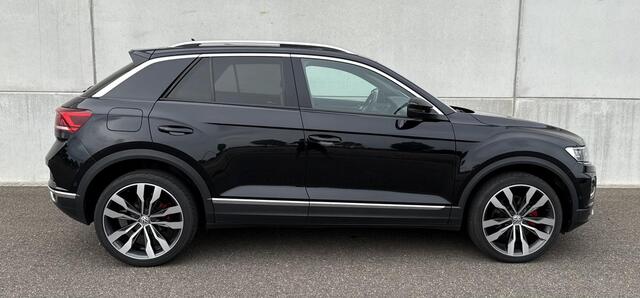 Volkswagen T-Roc 2.0 TSI 4Motion Sport Panorama | Beats | Carplay | Trekhaak | Adaptive cruise | Automatisch inparkeren