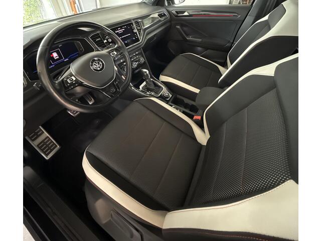 Volkswagen T-Roc 2.0 TSI 4Motion Sport Panorama | Beats | Carplay | Trekhaak | Adaptive cruise | Automatisch inparkeren