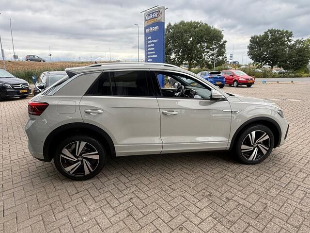 Volkswagen T-Roc 1.5 TSI R-LINE BUSINESS 150PK AUTOMAAT WINTERPACK CARPLAY