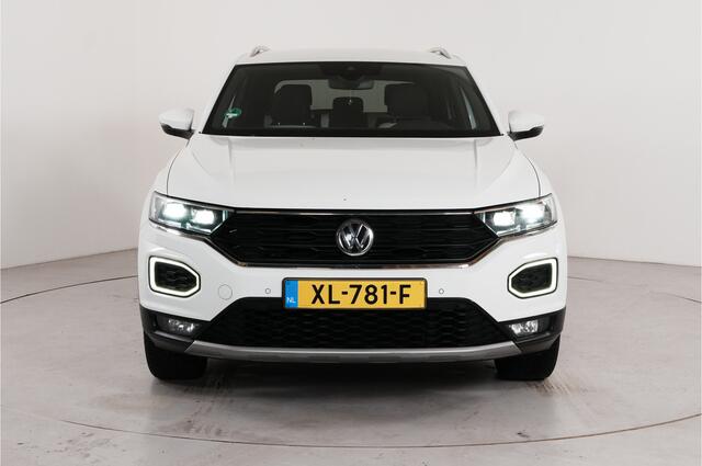 Volkswagen T-Roc 1.5 TSI Sport | Trekhaak | Navi | Virtual cockpit | Cruise Adaptief |