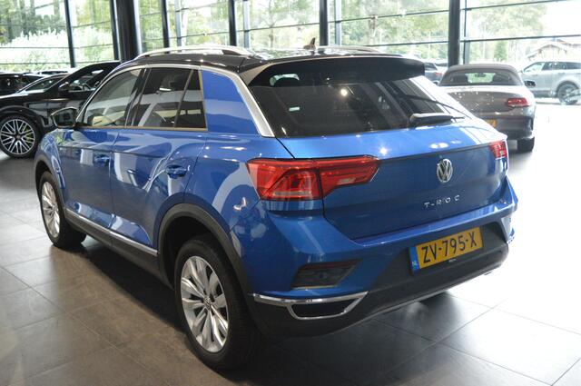 Volkswagen T-Roc 1.0 TSI Style navi clima cruise pdc trekhaak 17 inch !!