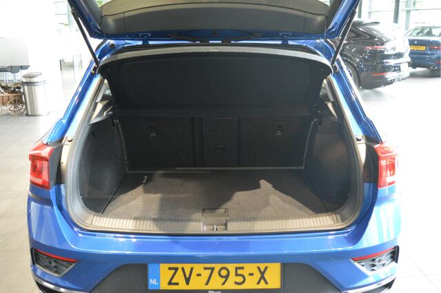 Volkswagen T-Roc 1.0 TSI Style navi clima cruise pdc trekhaak 17 inch !!