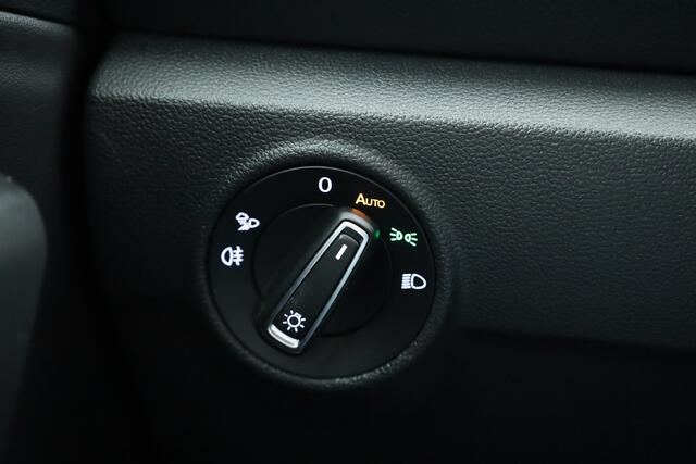 Volkswagen T-Roc 1.5 TSI Goal DSG | Afn. Trekhaak | Camera | Digi. Cockpit | Adapt. Cruise | Dodehoek. | NAV + CarPlay