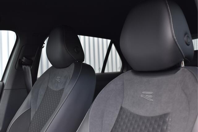 Volkswagen T-Roc 1.5 eTSI R-Line Edition Camera, LED Grill, Adaptive cruise, Stoel/stuurverwarming,