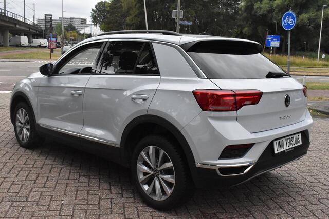 Volkswagen T-Roc 1.5 TSI Style Automaat | Afneembare Trekhaak | Navi | Stoelverwarming | 12 mnd BOVAG Garantie | Whatsapp 06-53188999