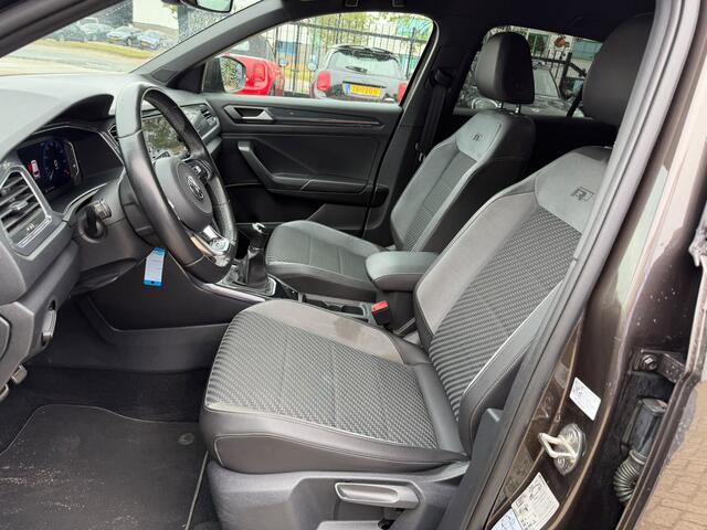 Volkswagen T-Roc 1.5 TSI Sport Business R | R-Line | Adaptive Cruise Control | Navigatie | LED | Apple Carplay | Parkeersensoren | Climate Control | DAB | Digitale Tellers |