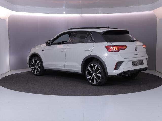 Volkswagen T-Roc 1.5 TSI R-Line 150 pk Automaat (DSG) | Navigatie via App | Panoramadak | Parkeersensoren (Park assist) | Achteruitrijcamera | Keyless pakket | Black Style pakket | R-Line |