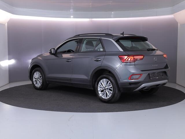 Volkswagen T-Roc 1.5 TSI Life 150PK DSG | Achteruitrijcamera | Stoelverwarming | Clima |