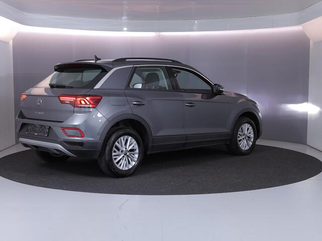 Volkswagen T-Roc 1.5 TSI Life 150PK DSG | Achteruitrijcamera | Stoelverwarming | Clima |