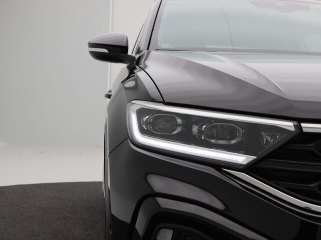 Volkswagen T-Roc 1.5 TSi R-Line Business+ 150 Pk Automaat | Stoel/Stuur verwarming | Adaptive Cruise | Navigatie | CarPlay | Camera | 18 Inch | 13.144Km !!