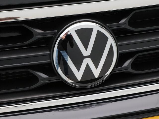 Volkswagen T-Roc 1.5 TSi R-Line Business+ 150 Pk Automaat | Stoel/Stuur verwarming | Adaptive Cruise | Navigatie | CarPlay | Camera | 18 Inch | 13.144Km !!