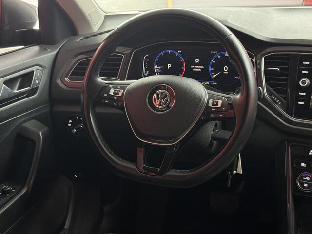 Volkswagen T-Roc 1.5 TSI Sport | Virtual Cockpit | Xenon | Stoelverwarming