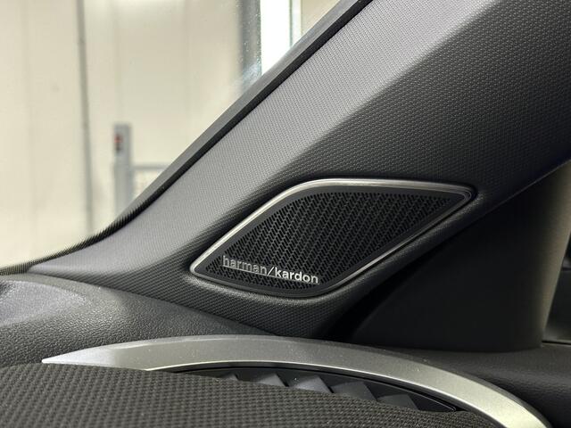 Volkswagen T-Roc 1.5 eTsi R-Line First Edition | H&K | Trekhaak | Pano | Black-style | Licht-pakket (IQ.Light)