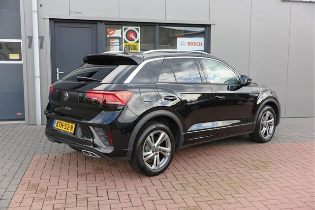 Volkswagen T-Roc 1.5 TSI 150pk DSG R-Line , Fabrieksgarantie t/m 11-2027, Trekhaak afneembaar , Virtual , Stoelverwarming , Ergonimische voorstoel, DAB+ , Carplay, LMV, PDC, Achteruitrijcamera , Parkeerhulp, Stuurwiel multifunctioneel. etc.
