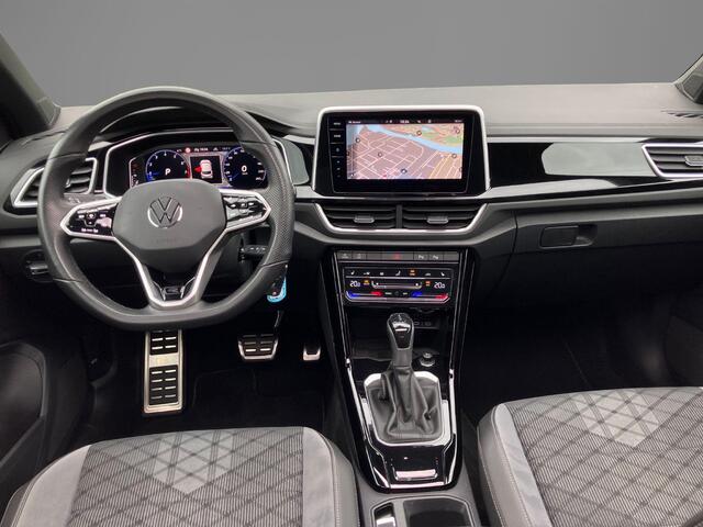 Volkswagen T-Roc 1.5TSI/150PK R-Line Business+ · Panoramadak · Trekhaak · Camera · Apple/Android Car Play · Navigatie · Stoelverwarming · Garantie t/m 09-10-2027 of 100000km.