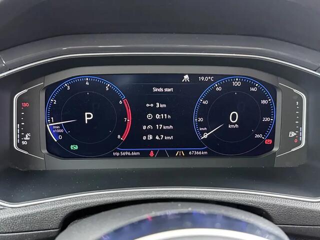 Volkswagen T-Roc 2.0 TSI 4Motion Sport Business R Pano | LED | VC | Stoelverw. | ACC | ECC 01-2019 67.366 KM