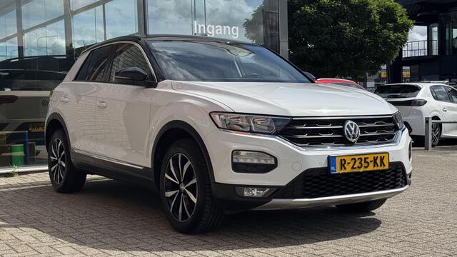 Volkswagen T-Roc 1.0 TSI Style | Navi | Trekhaak | Climate