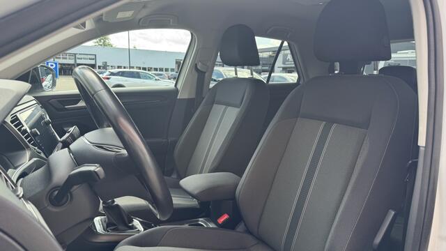 Volkswagen T-Roc 1.0 TSI Style | Navi | Trekhaak | Climate