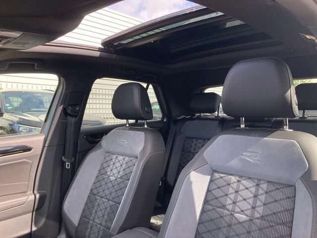 Volkswagen T-Roc 1.5eTsi/150PK DSG R-Line Black Style · Panoramadak · Camera + Parkeersensoren · Apple/Android Car Play · Garantie t/m 18-06-2027